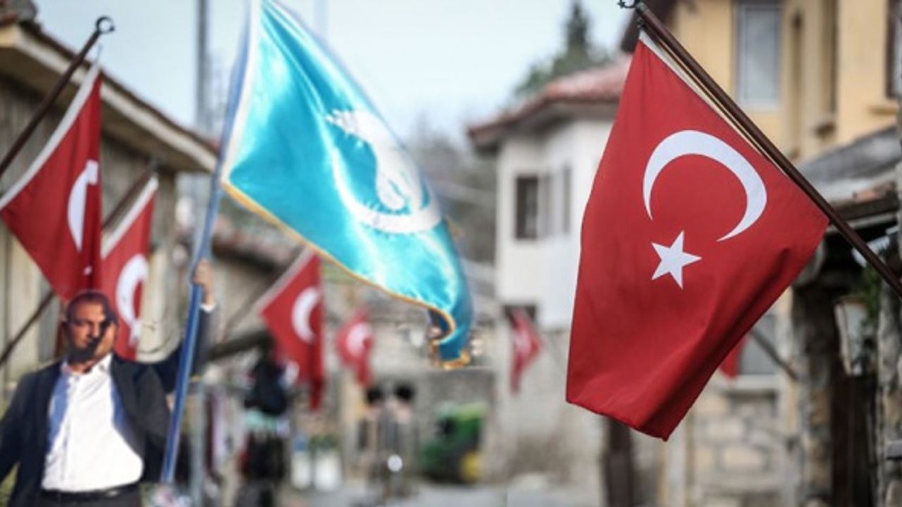 “Haydi Nevşehir! Balkonları bayrakla donatalım”