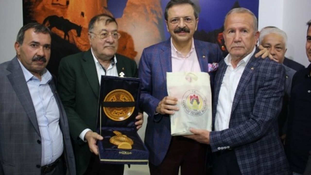 Hisarcıklıoğlu, Yörex'te Nevşehir Standını Ziyaret Etti