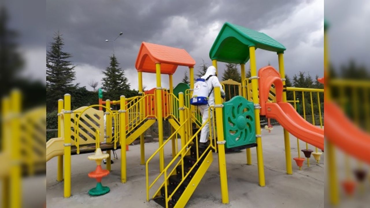 Ürgüp’te çocuk parkları dezenfekte edildi