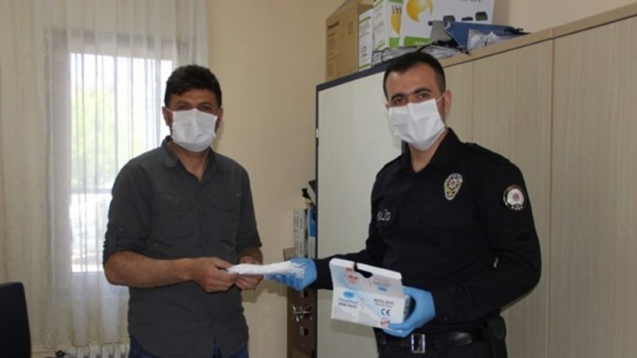 İş adamı Emniyet Müdürlüğü’ne 20 bin adet maske desteği sağladı