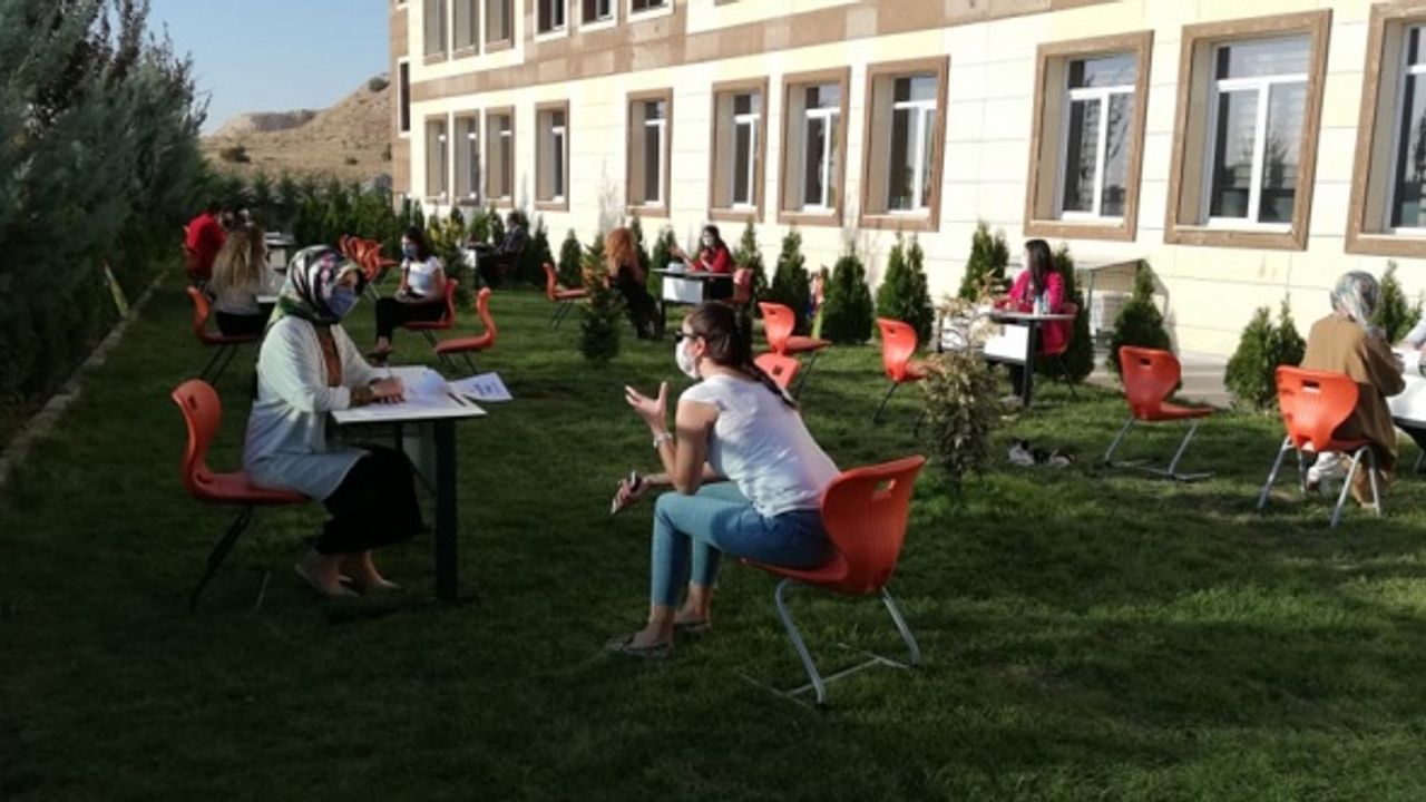 Bahçeşehir Koleji Nevşehir Kampüsü’nde Yeni Normale Uygun Veli Toplantısı