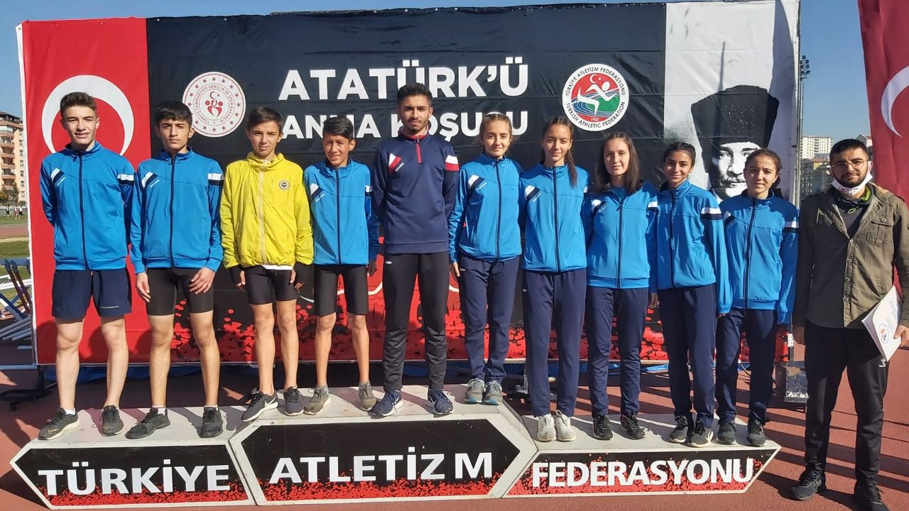 Genç Atletlerimiz Nevşehir’i 10 Kasım Atatürk'ü Anma Kros Yarışmalarında Temsil Etti