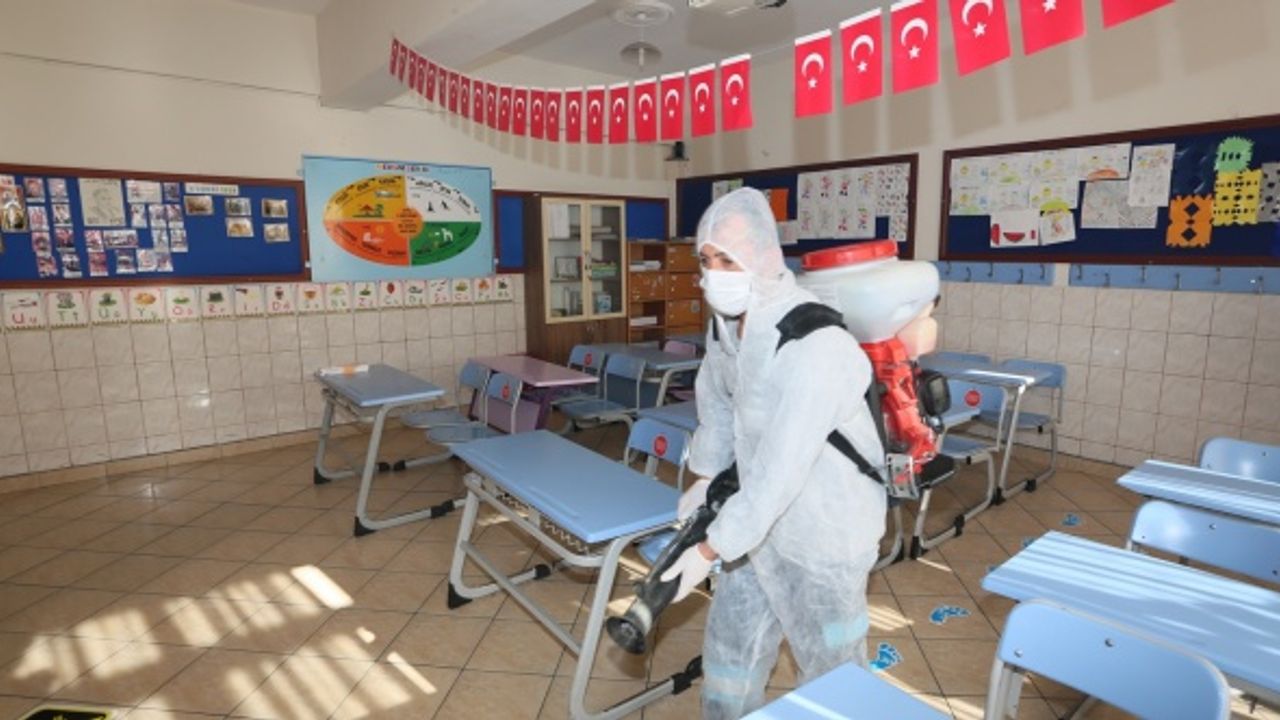 Nevşehir’de Okullar Rutin Olarak Dezenfekte Ediliyor