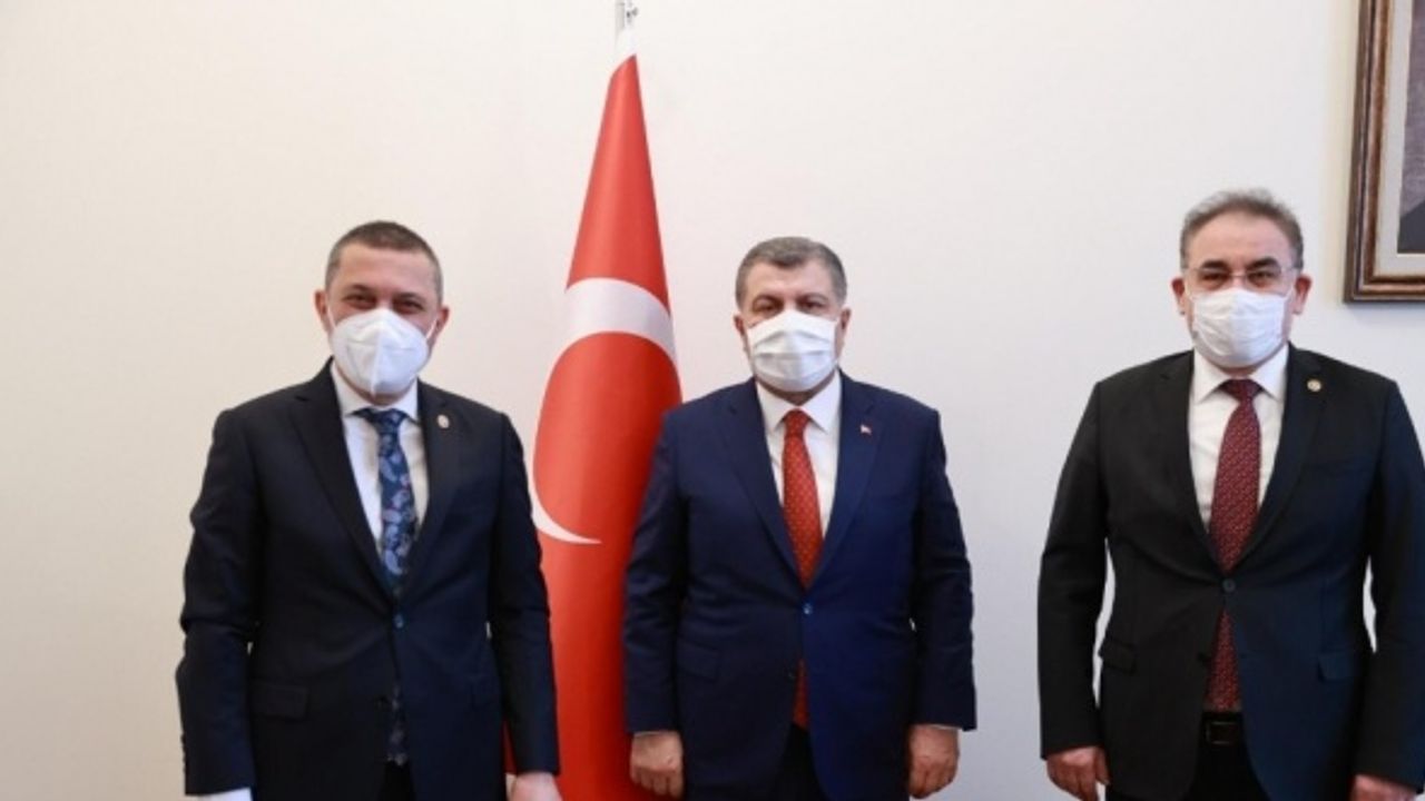 AK Parti Nevşehir milletvekilleri Açıkgöz ve Menekşe, Bakan Koca ile bir araya geldi