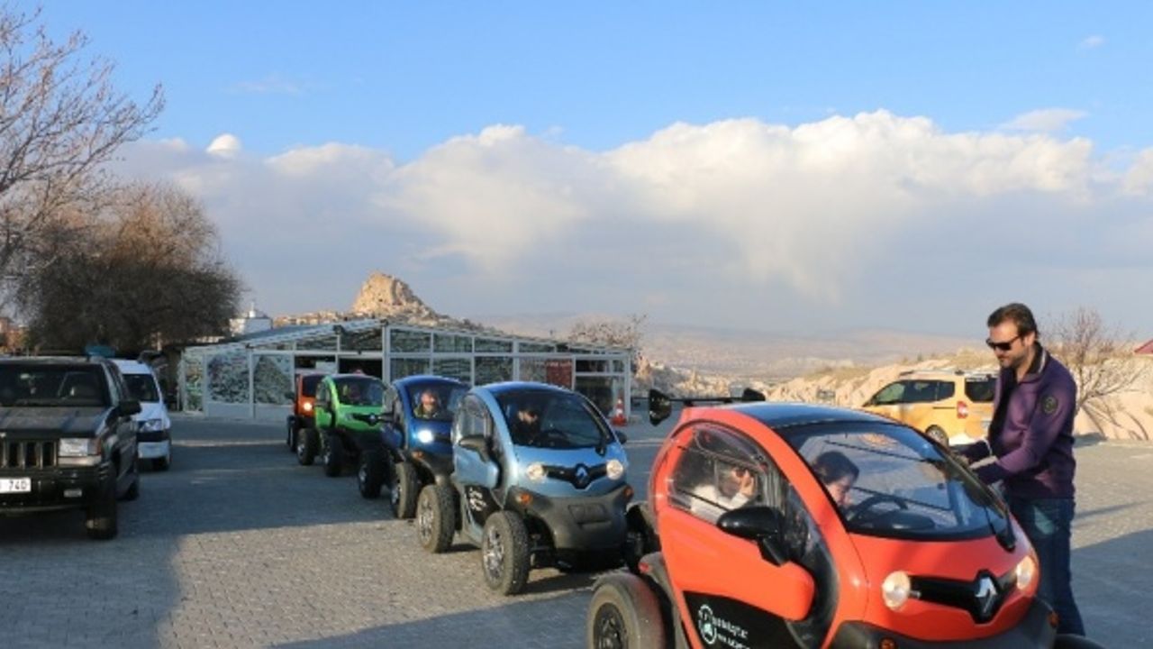Kapadokya’da elektrikli twizyler turlara başladı