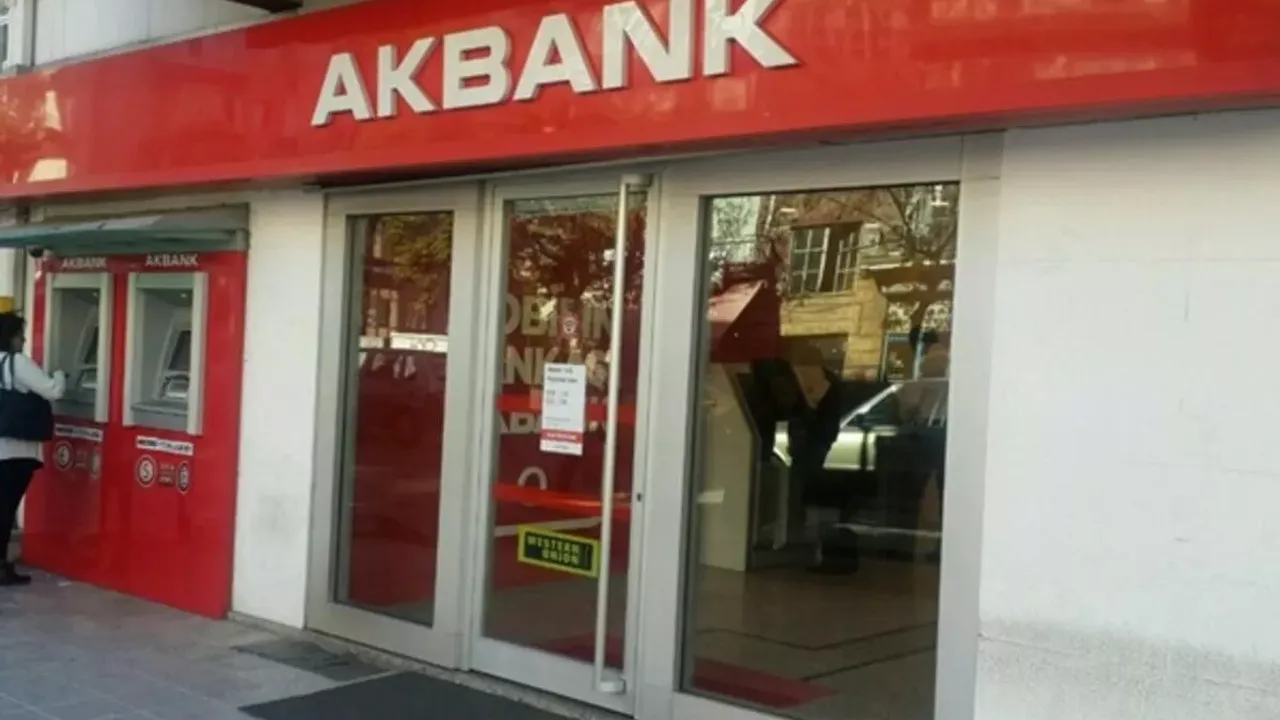 Akbank'tan 7500 TL Yüzde Sıfır Faizli Hoş Geldin Kredisi Fırsatı Devam Ediyor