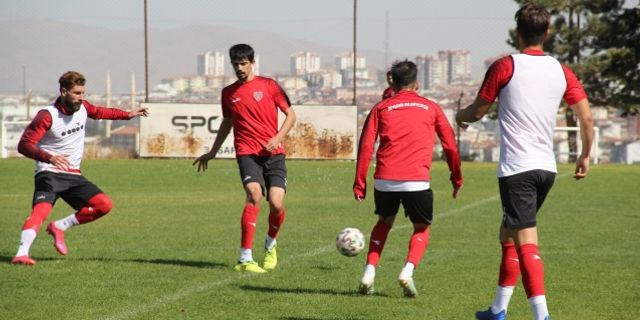 Nevşehir Belediyespor iki günlük iznin ardından tekrar topbaşı yaptı