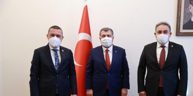 AK Parti Nevşehir milletvekilleri Açıkgöz ve Menekşe, Bakan Koca ile bir araya geldi