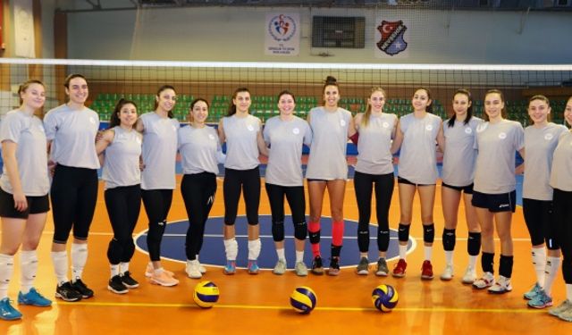 Kadın Voleybol Takımımız Mardin Büyükşehir Başak Spor’u Konuk Ediyor