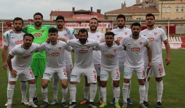 Nevşehir Belediye Spor’da futbolculara izin verildi