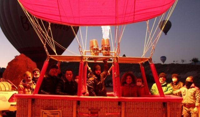 Kapadokya’da Öğretmenler Günü gökyüzünde kutlandı