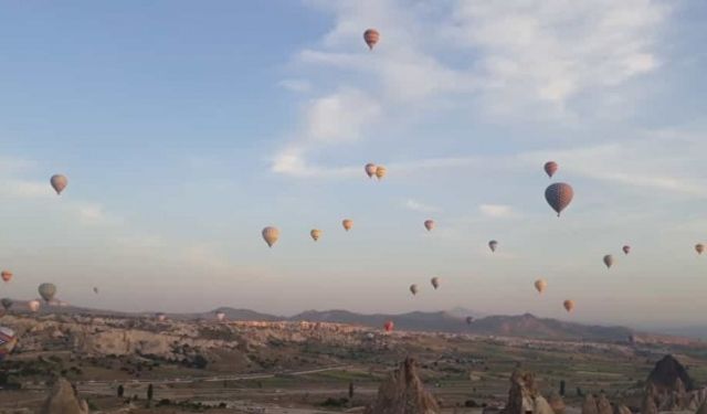 Kapadokya’da balonlar 6 günün ardından yeniden havalandı