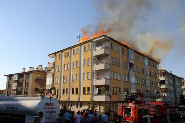 Nevşehir’de aparmanda çıkan yangın korkuttu
